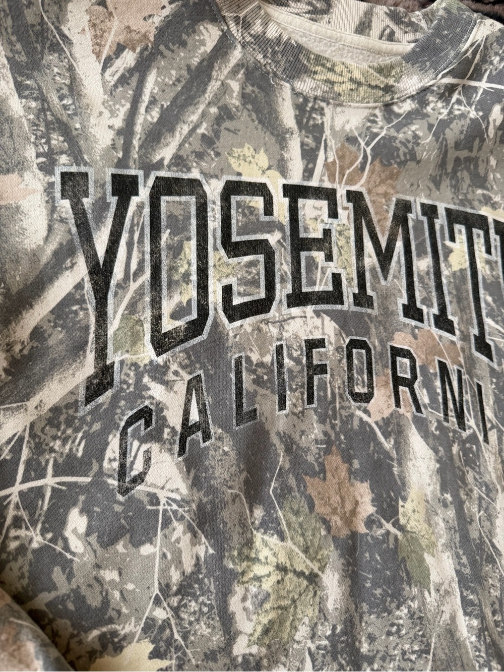 NWOT Viral Abercrombie & Fitch Camo Yosemite Graphic Crew Sweatshirt - Picture 4 of 5